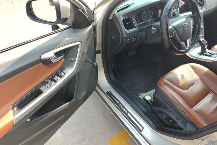 Used Volvo S60 2019 S60L Facelift T5 Intelligent Advanced Edition