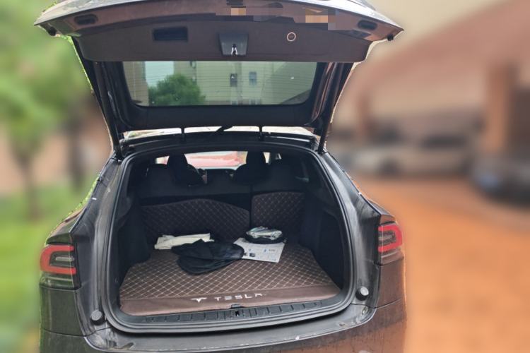 Used Tesla Model X 2019 Long-Range Version Trunk