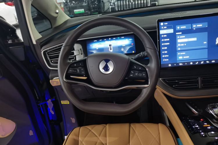 Used Denza D9 2024 DM-i 980 Four-Wheel Drive Flagship Model Steering Wheel