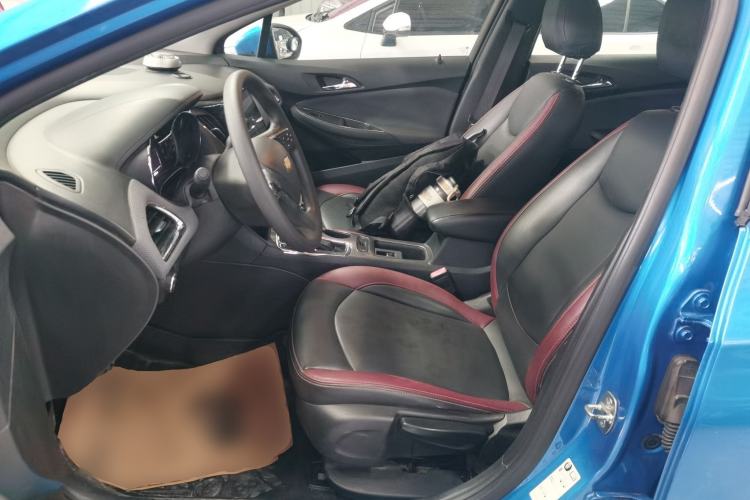 Used Chevrolet Cruze 2018 320 Automatic Pioneer Sunroof Edition