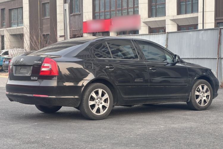 Used Skoda Octavia 2015 Classic Model 1.6L Manual Eado Version
