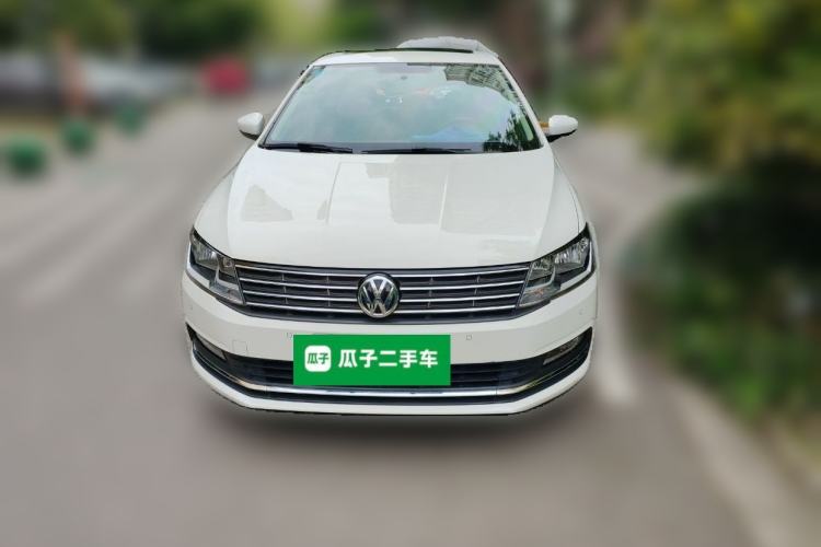 Used Volkswagen Lavida 2015 1.6L Manual Comfort Edition