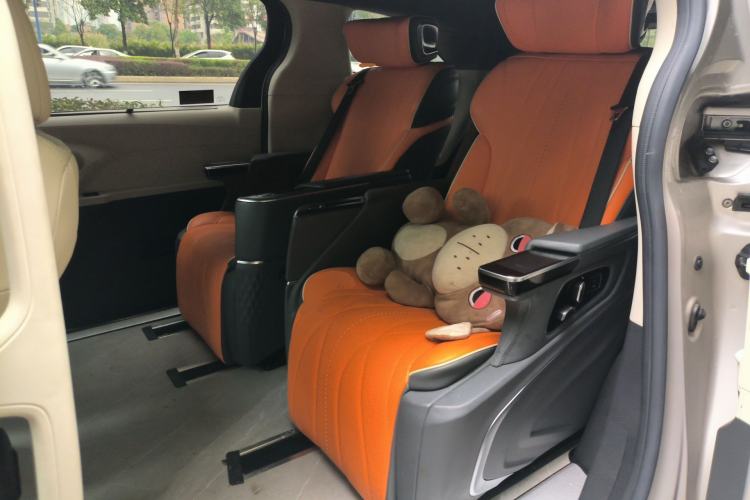 Used Toyota SIENNA 2021 2.5L Hybrid Luxury Edition Left Rear Seat