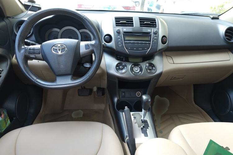 Used Toyota RAV4 2013 Special Edition 2.0L Automatic Classic