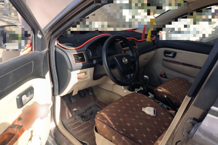 Used Dongfeng Fengon 330 2014 1.5L Manual Standard Edition DK15-02
