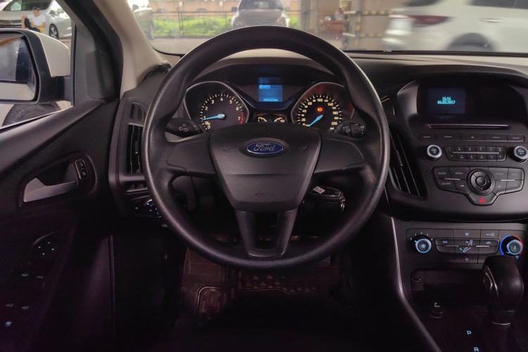 Used Ford Focus 2015 Hatchback 1.6L Automatic Comfort Model

