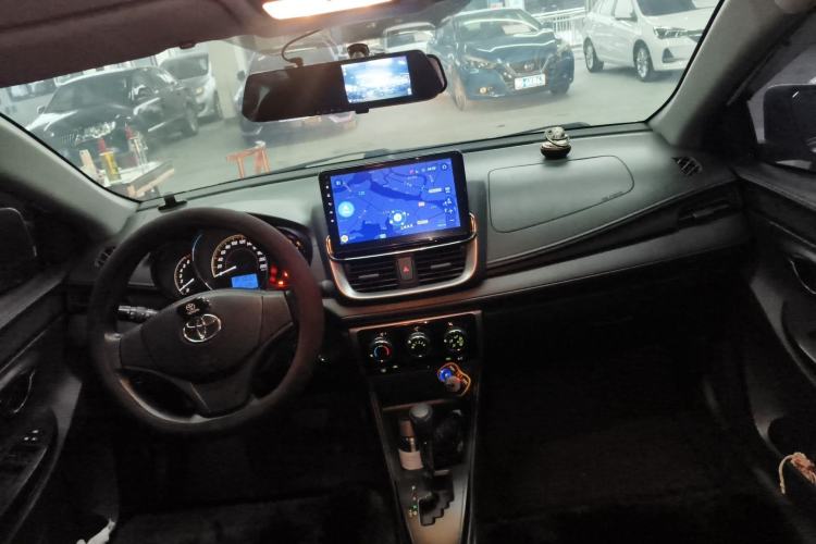 Used Toyota YARiS L Zhi Xiang 2020 1.5L CVT Leading Edition Center Console