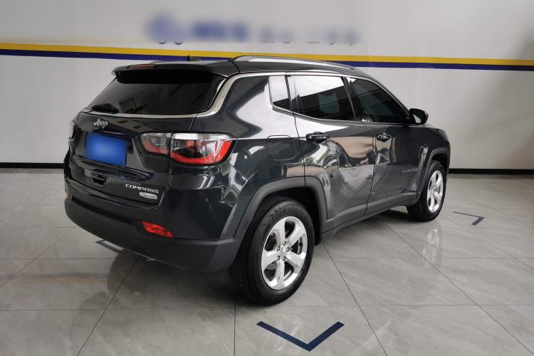 Used Jeep Compass 2017 200T Automatic Family Edition
