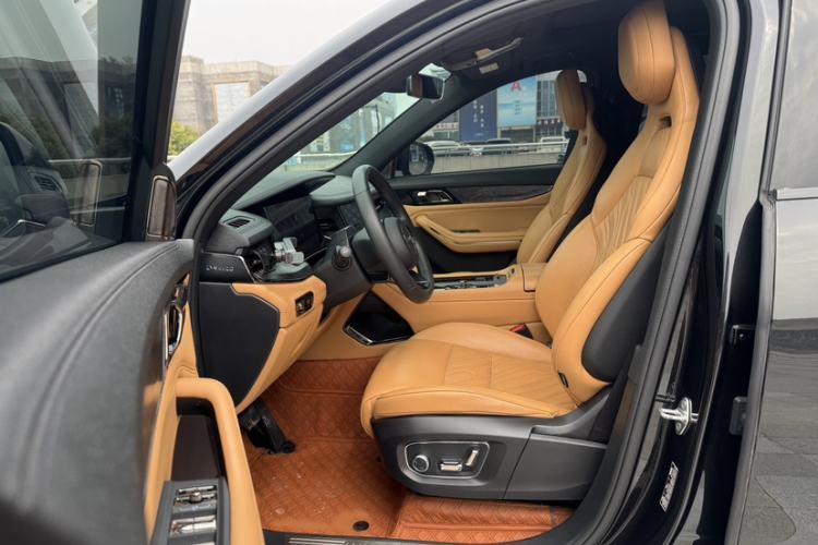 Used Lynk & Co 09 2021 2.0T Halo Six-Seater