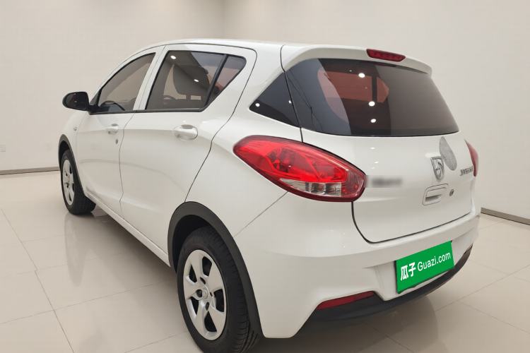 Used Baojun 310 2016 1.2L manual Comfort trim level