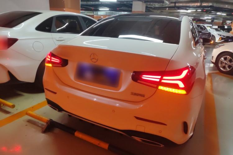 Used Mercedes-Benz A-Class 2022 Revised Version A 200 L Sport Sedan Fashionable Style
