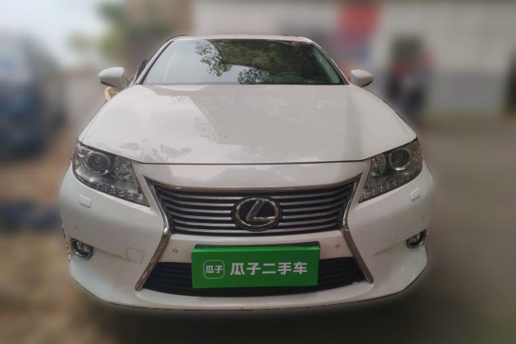 Used Lexus ES 2014 300h Comfort Edition