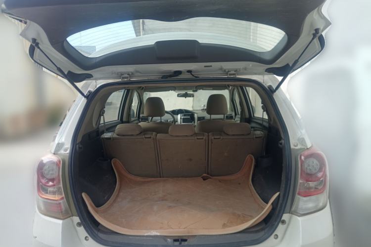 Used Toyota Verso 2015 180E CVT Crossover Edition Trunk