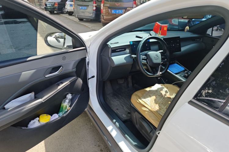 Used BYD Qin PLUS 2025 DM-i Smart Drive 55KM Leading Model
