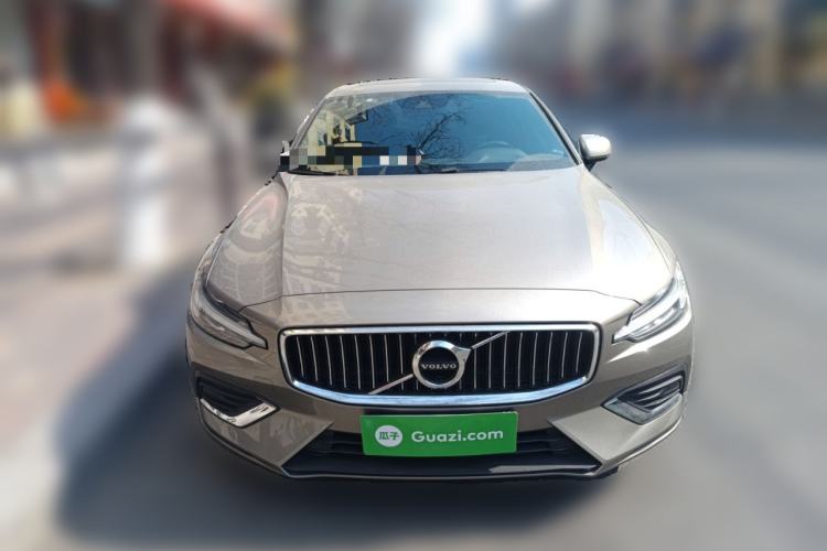 Used Volvo S60 2022 B4 Zhiyuan Luxury Edition