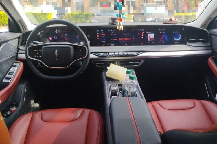 Used Lincoln Z 2025 2.0T Prestige Edition Center Console