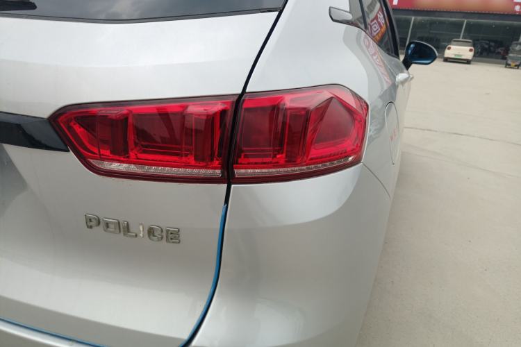 Used Wey VV7 2017 2.0T Ultra-Luxury Version Right Rear Taillight