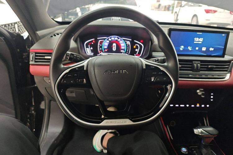 Used Dongfeng Aeolus Yixuan 2022 230T Automatic Adaptive-Beam Knight Edition
