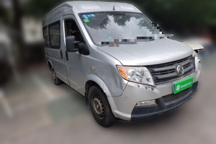 Used Dongfeng Yufeng Yufeng 2015 2.5T Lingyun Edition Yulibao High-End Short Wheelbase Mid-Roof ZD25
