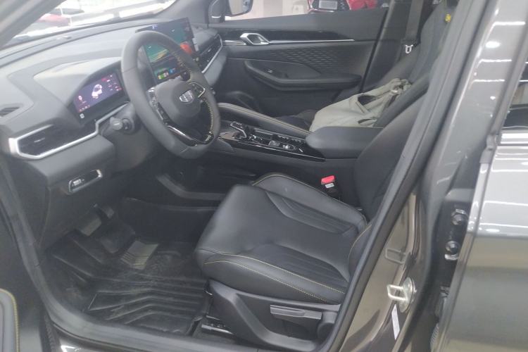 Used Geely Auto Coolray 2025 Bin Yue L 1.5T DCT Starlight Edition
