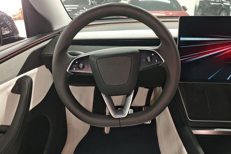 Used Tesla Model Y 2025 Long-Range All-Wheel Drive First Edition
