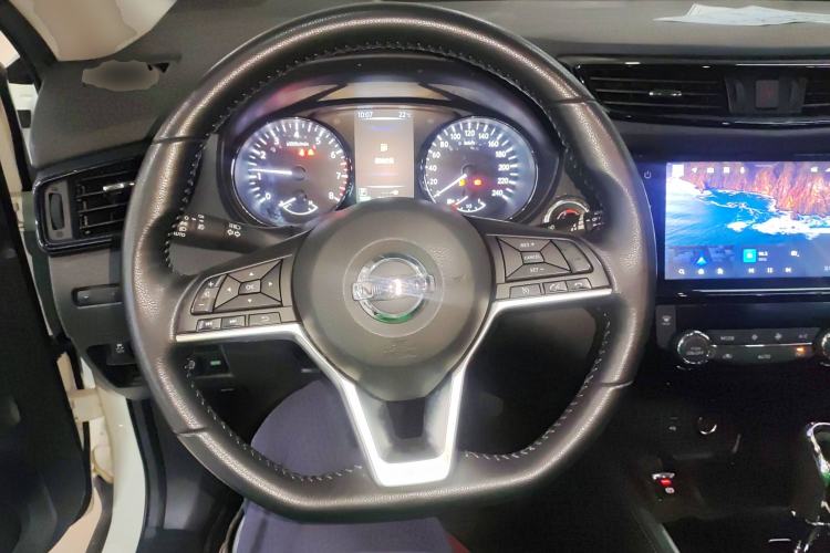 Used Nissan X-Trail 2023 Classic 2.0L Two-Wheel Drive Smart Connect Premium Edition
