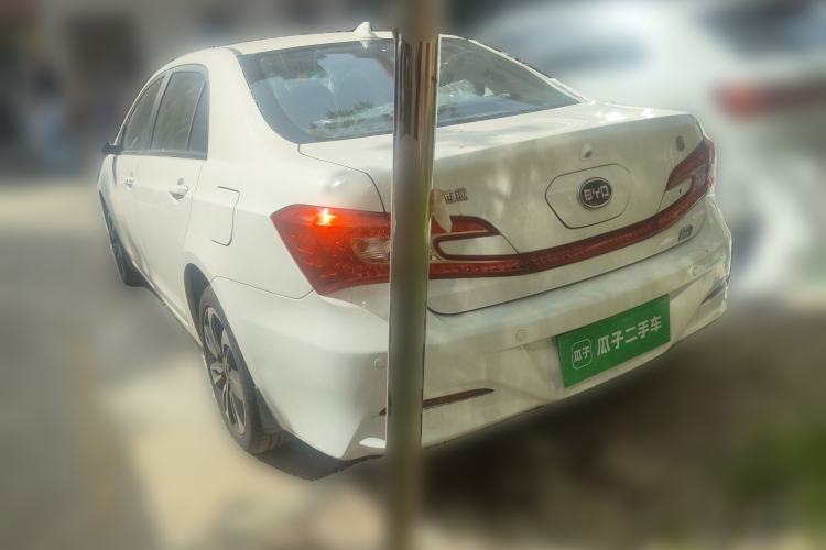 Used BYD Qin New Energy 2015 1.5T Dual-Crown Flagship Plus Edition
