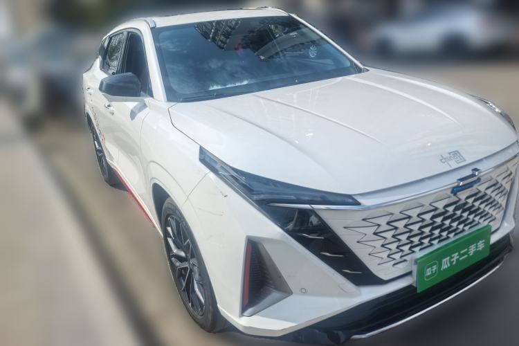 Used CHANGAN OSHAN Z6 2023 Blue Whale 1.5T DCT Smart Luxury Model Front Right 45 Deg