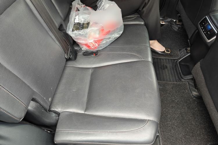 Used Toyota Highlander 2015 2.0T Four-Wheel Drive Luxury Edition 7-Seater Left Rear Seat