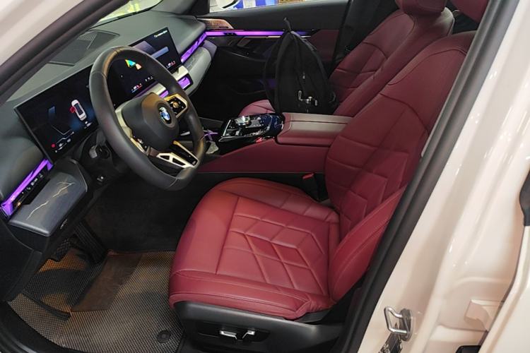 Used BMW 5 Series 2024 530Li Leading Model M Sport Package Left Front Seat