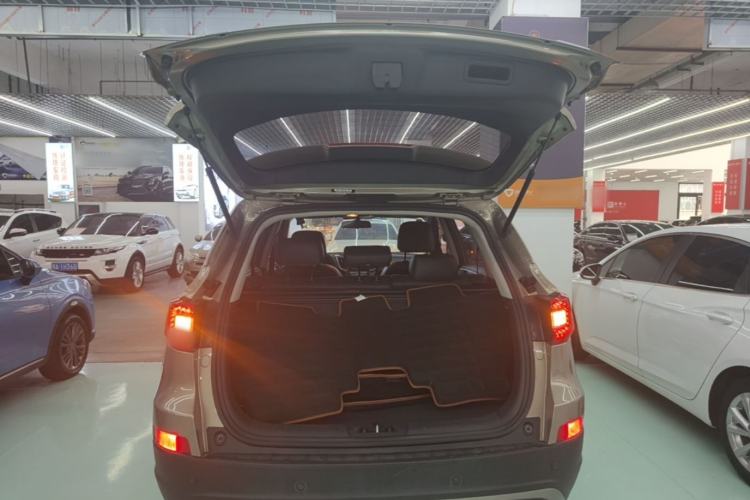 Used CHANGAN CS75 2016 1.8T Automatic Elite Model China IV Standard Trunk