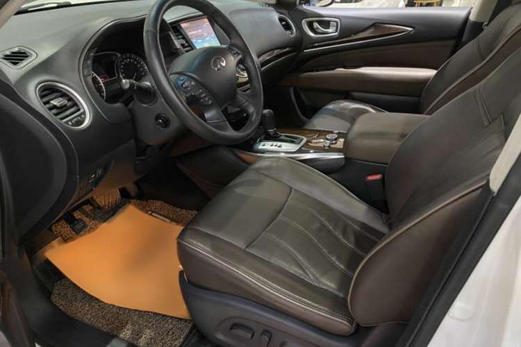 Used Infiniti JX 2013 JX35 Two-Wheel-Drive Excellence Edition
