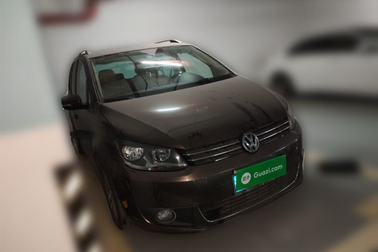 Used Volkswagen Touran 2011 1.4T DSG ZhiZhen Edition 5 Seats Front Right 45 Deg