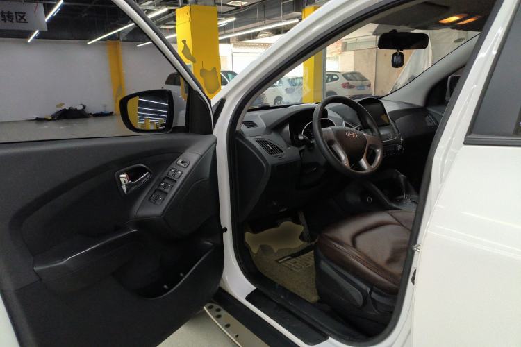 Used Hyundai ix35 2015 2.0L Automatic 2WD Comfort Edition China IV Standard