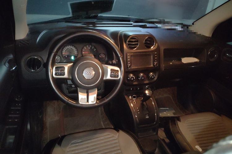 Used Jeep Compass 2011 2.0L two-wheel drive sport version