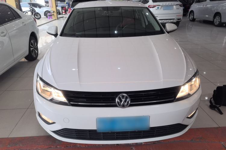 Used Volkswagen Lamando 2015 230TSI DSG Fashion Edition
