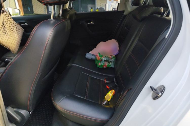 Used Volkswagen Polo 2016 1.6L Automatic Comfort Model
