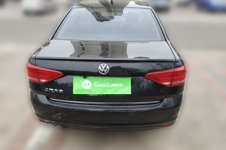 Used Volkswagen Lavida 2015 1.6L Manual Comfort Edition
