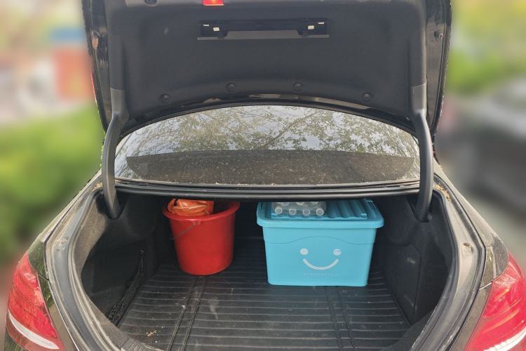 Used Mercedes-Benz E-Class 2019 E 260 L Trunk