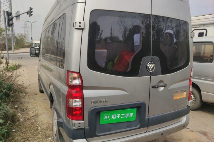 Used Foton Toano 2023 2.0T Automatic Jixiang Long-Wheelbase Mid-Height Rear Single Tire 7/9-Seater
