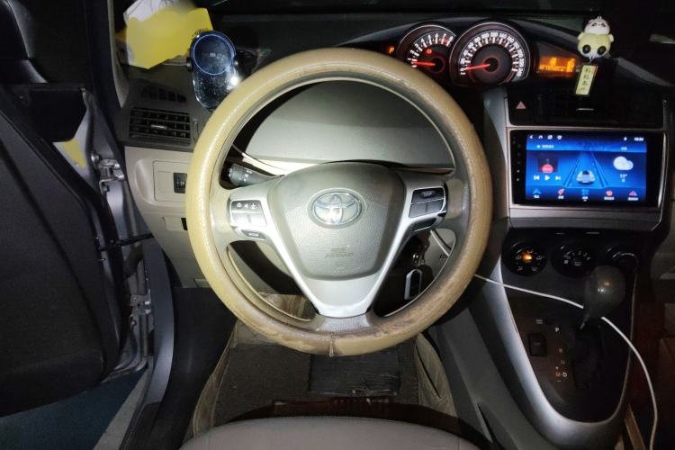 Used Toyota Verso 2014 Starlight 180E CVT Elite Edition
