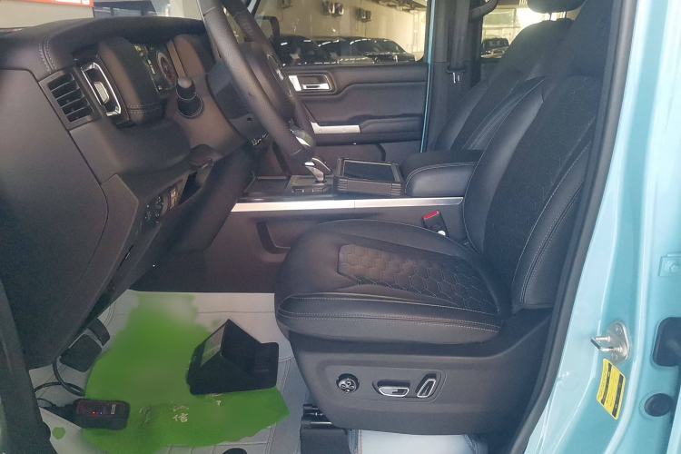 Used 212 T01 2025 2.0T Changfeng