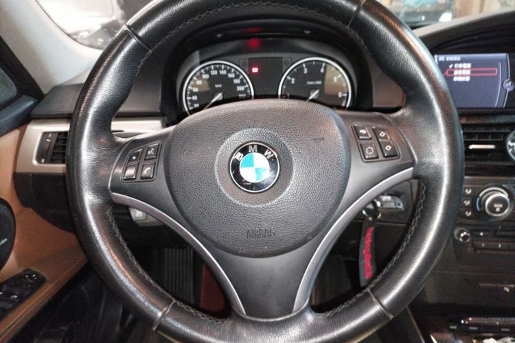 Used BMW 3 Series 2010 320i Luxury Model
