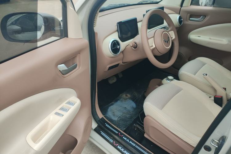 Used Wuling Hongguang MINIEV 2025 Four-Door Version Advanced Edition Driver Seat