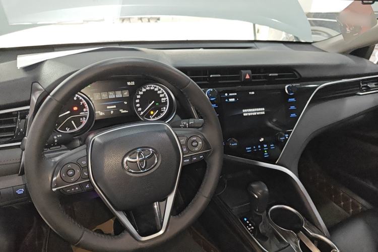 Used Toyota Camry 2019 Revised Version 2.0G Luxury Edition
