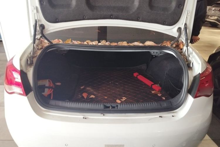 Used Roewe e550 2016 Deluxe Edition Trunk