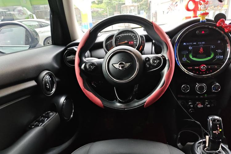 Used MINI 2017 1.5T COOPER Ice Blue Limited Edition Five-Door Version Steering Wheel