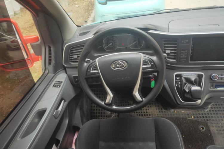 Used SAIC MAXUS Xintu V80 2021 2.0T PLUS AMT All-in-One King Long Wheelbase Mid-Roof Design—6/7/8/9-Seater
