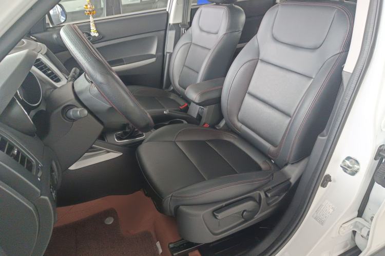 Used CHANGAN CS35 2016 1.6L Manual Luxury Model China IV Standard
