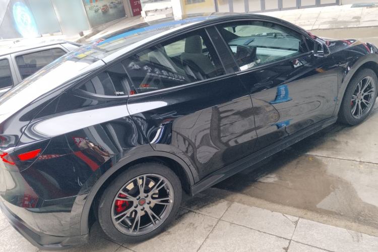 Used Tesla Model Y 2023 Rear-Wheel-Drive Version
